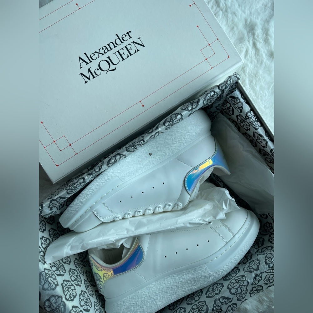 Alexander McQueen Oversized Sneakers (Shock Pink Size 40)